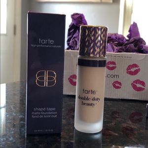 tarte Shape Tape matte foundation Light Neutral